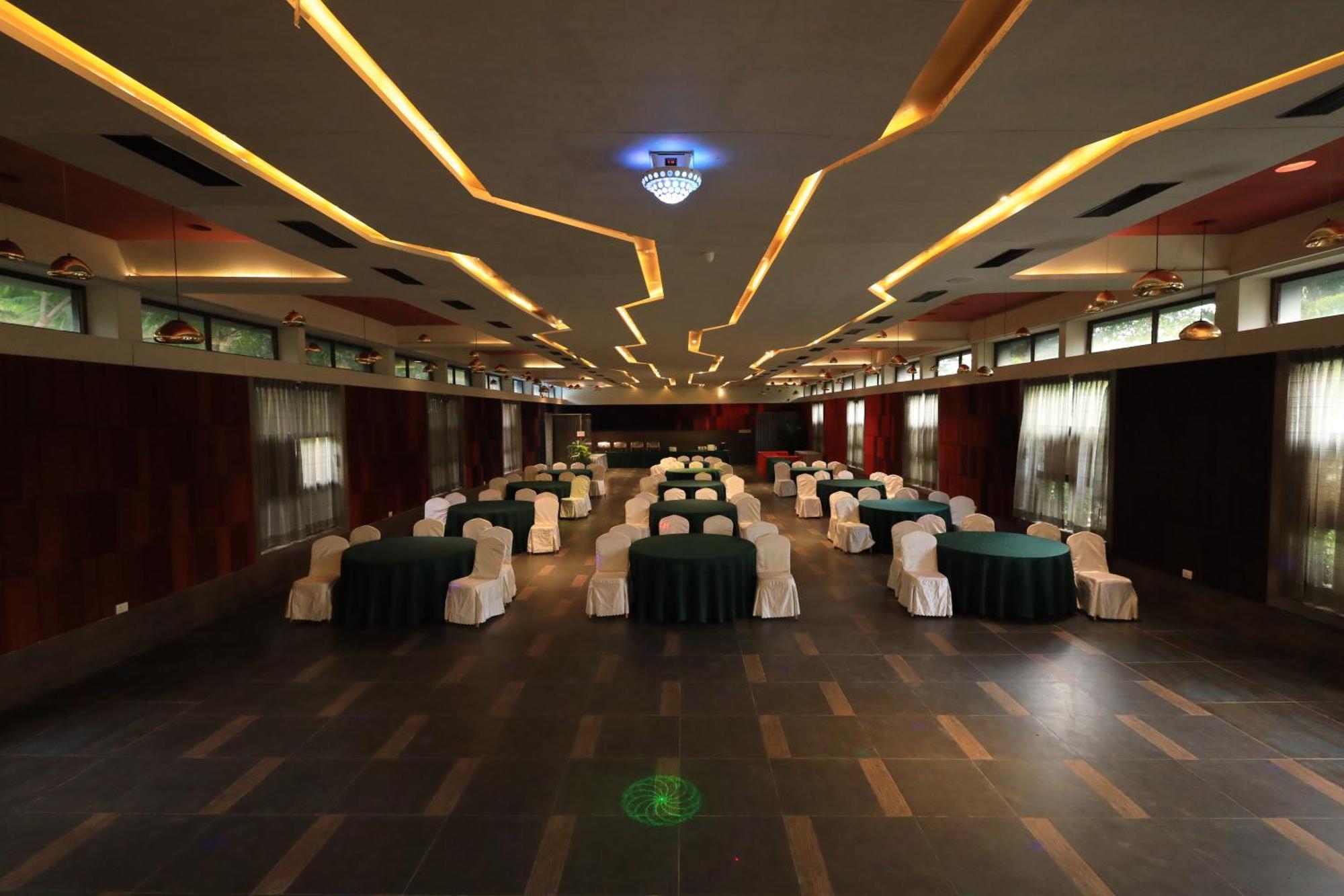 Hummingbird Resort Mount Abu Exterior photo